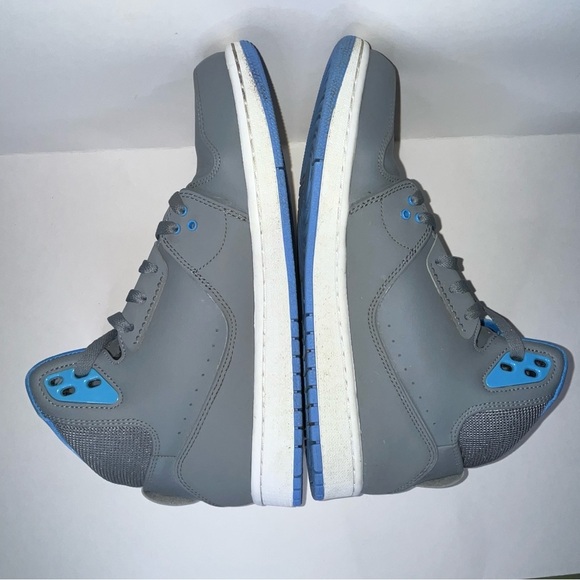 Nike Jordan’s Gray and Blue Legend with Red Accents Men’s Size 10 - Picture 6 of 7